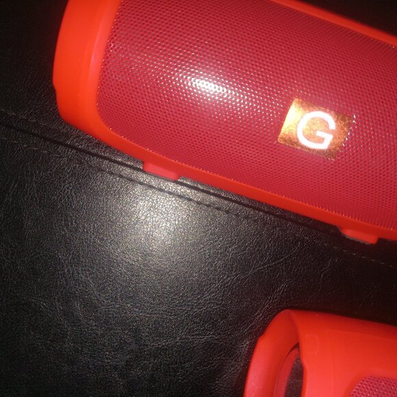 NEW CHARGE MINI 3+ Portable Wireless Speaker - Picture 4 of 13